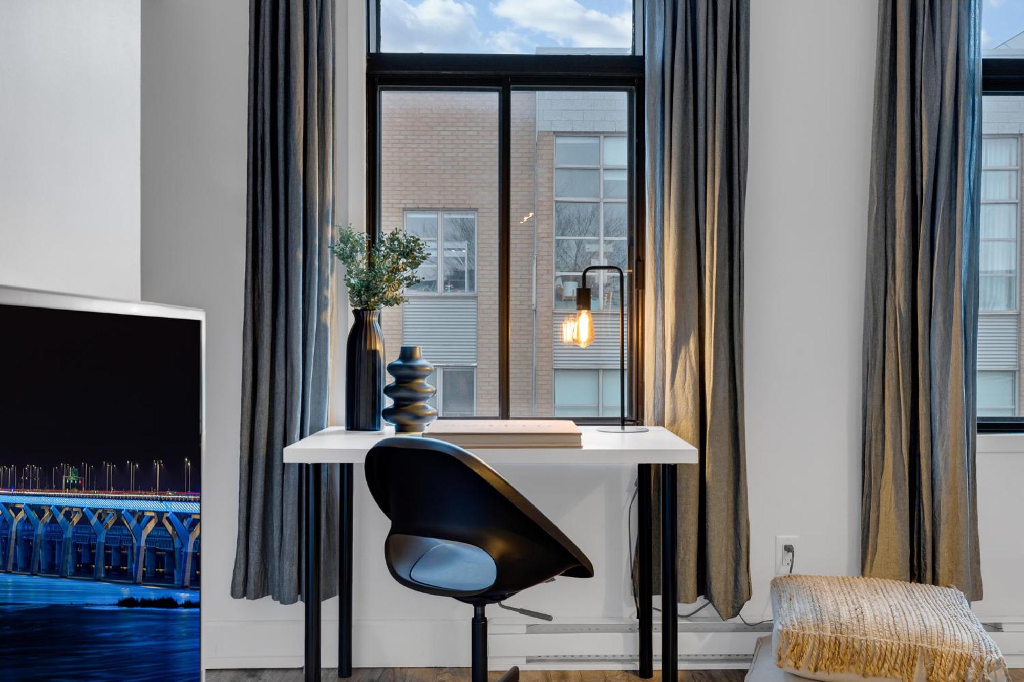 Liv Mtl Urban Aparthotel Montréal Buitenkant foto